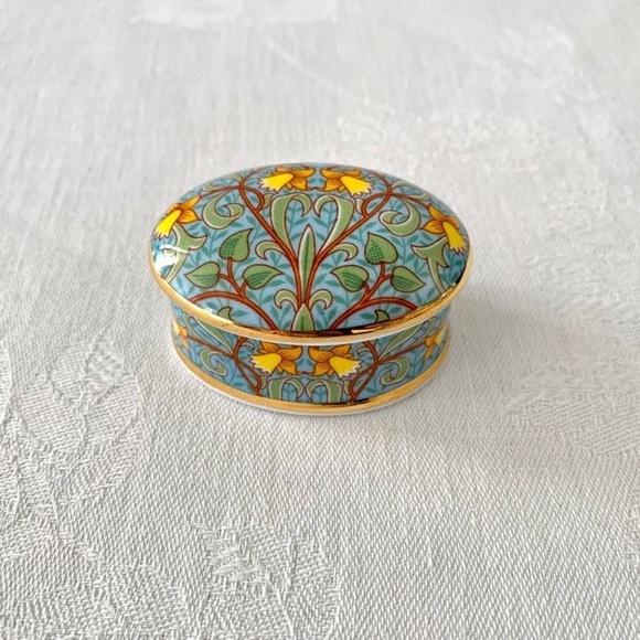 Museum Collection Daffodil Small Oval Trinket Box - Picture 2 of 12